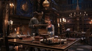 beauty_and_the_beast_1_-_dan_stevens_emma_watson_-_still_-_h_-_2016