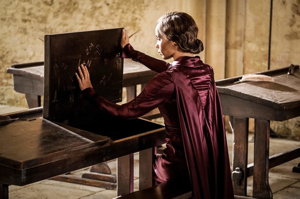 karakter baru fantastic beasts: The Crimes of grindelwald