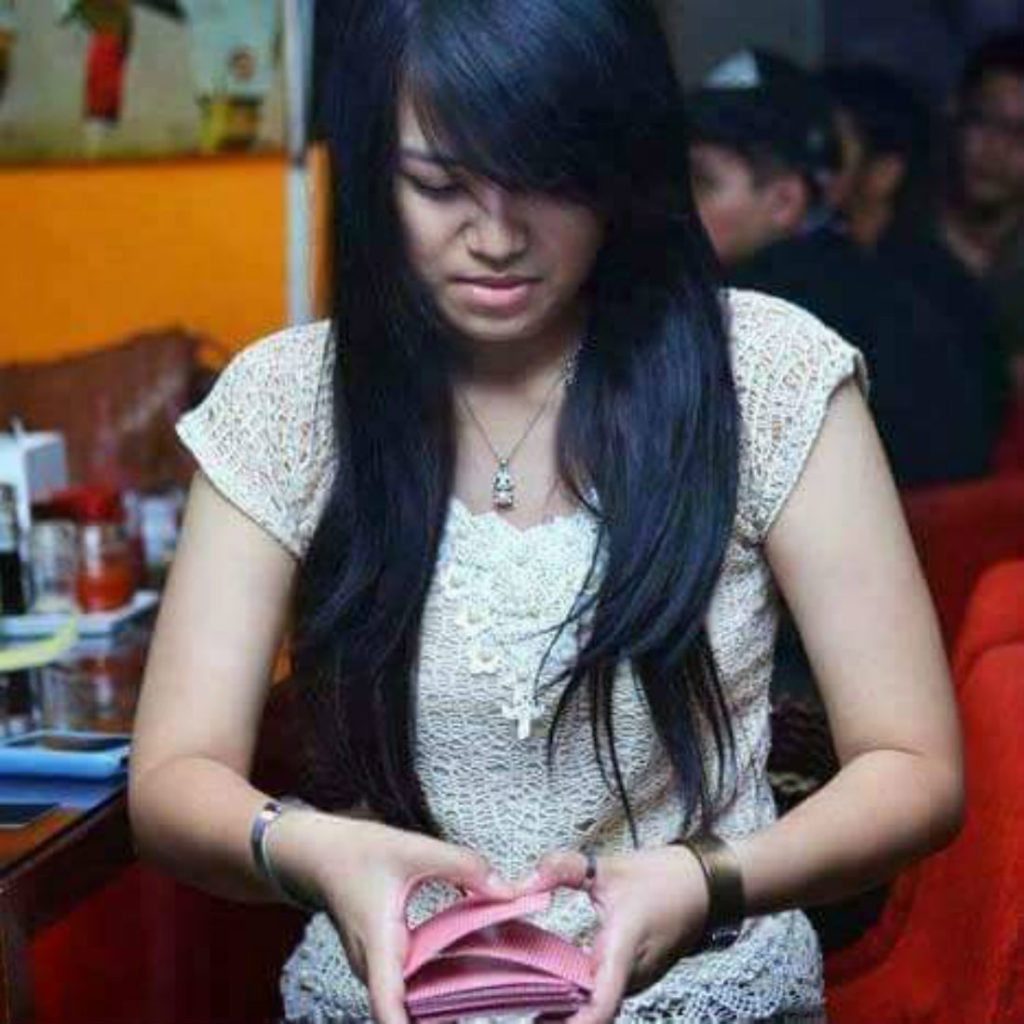 wajah asli the sacred riana