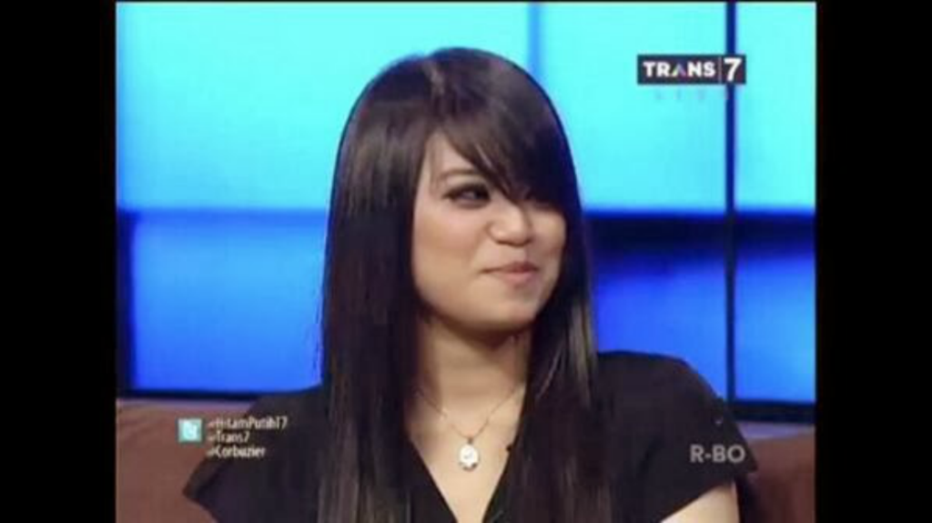 wajah asli the sacred riana