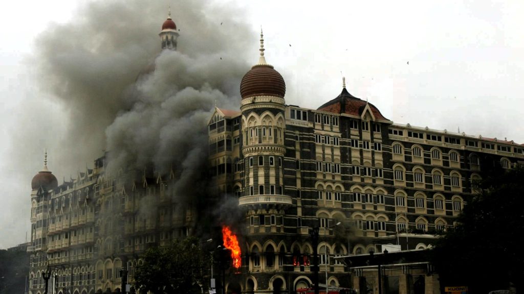 fakta dan kontroversi hotel mumbai