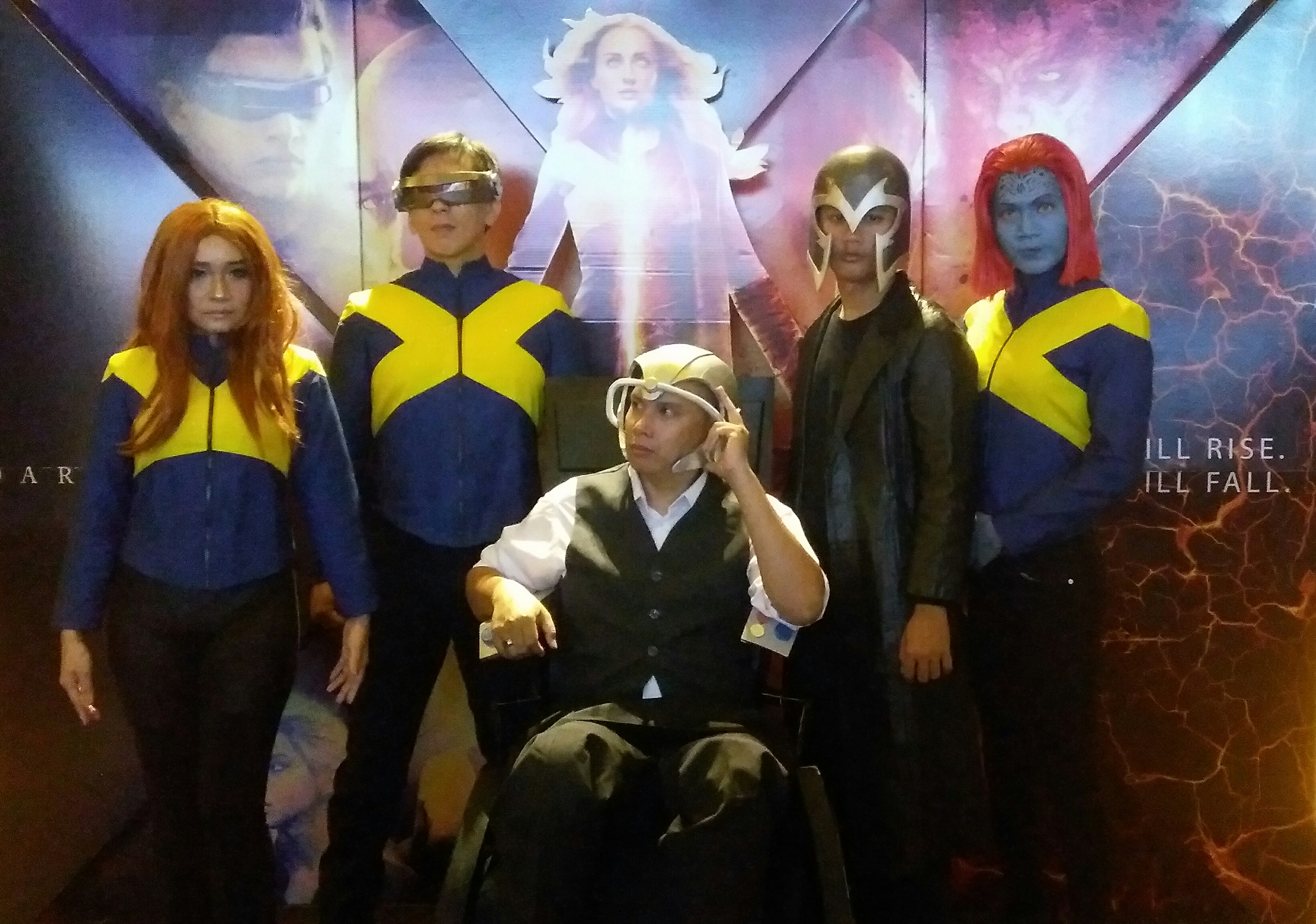 sneak peek dark phoenix