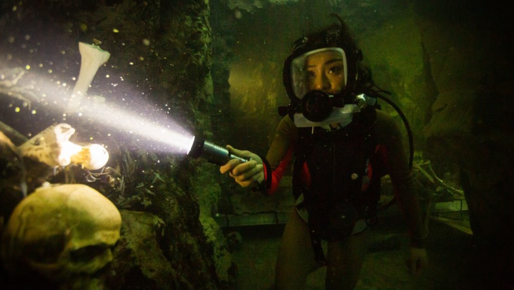 hal tentang 47 meters down: uncaged