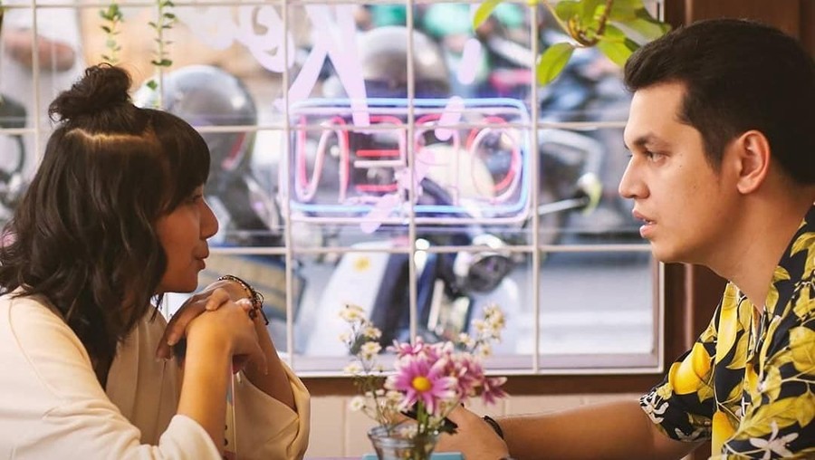 Film Eggnoid: Cinta & Portal Waktu