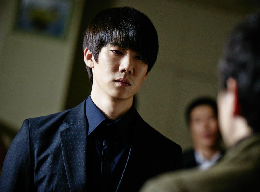 sinopsis hwayi: A monster boy