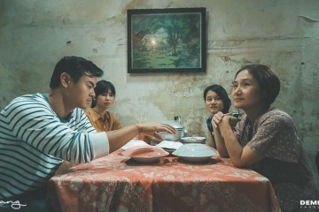 Trailer terbang, Menembus Langit