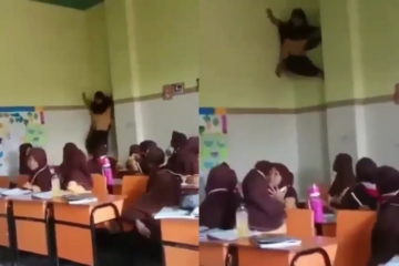 murid sd panjat kelas